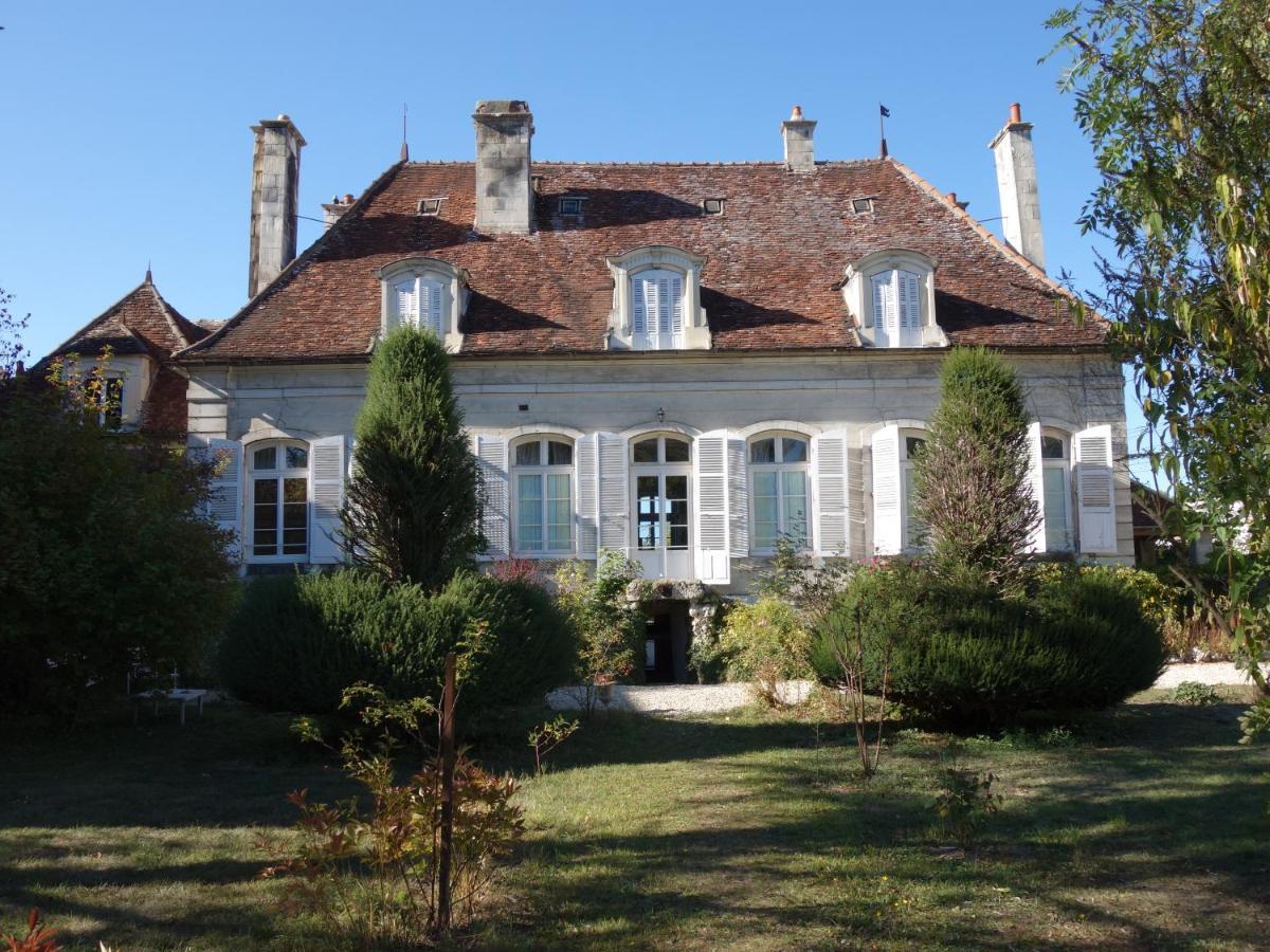 Le Chevalier D'Eon Panzió Tonnerre Kültér fotó
